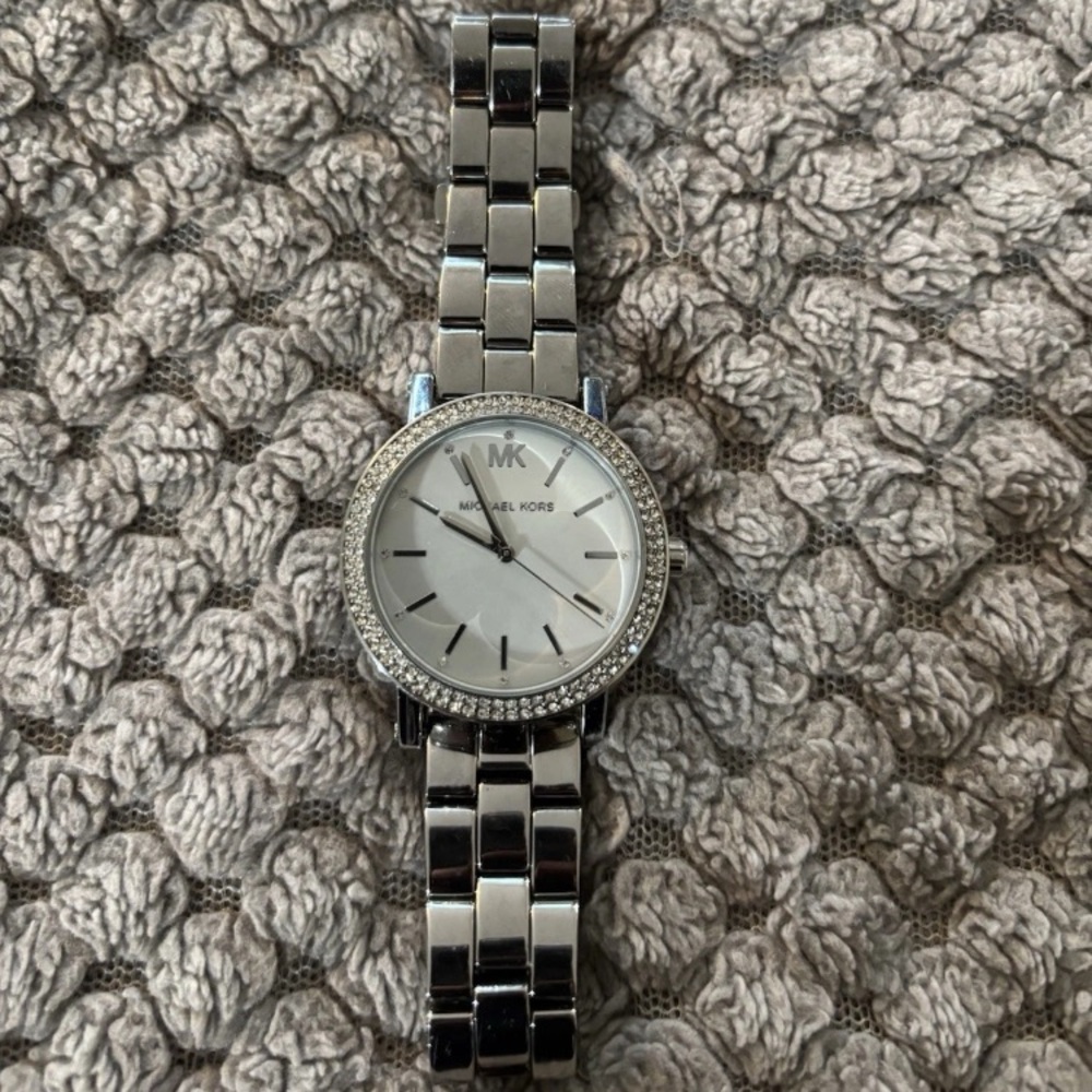 MICHAEL KORS MK7347 COREY Three-Hand Silver-Tone Alloy Watch 38mm QUARTZ